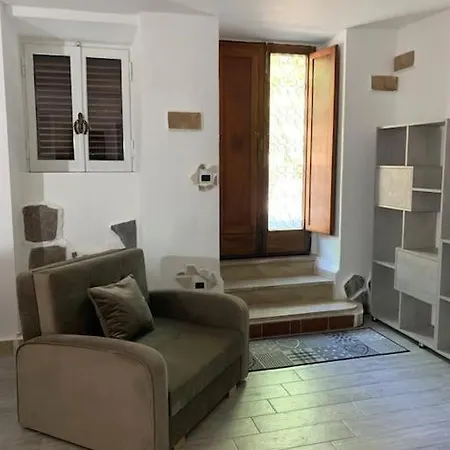 Piazza S Egidio 12 Montevirginio Apartman